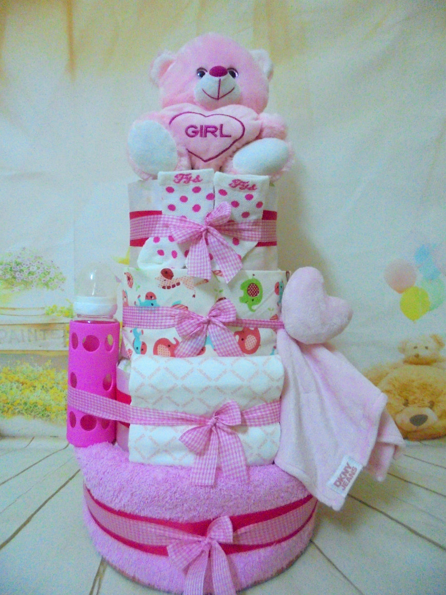 VIP Pink love 4όροφη μωρότουρτα