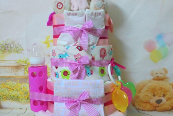 VIP dkny 4οροφη μωρότουρτα για κορίτσι