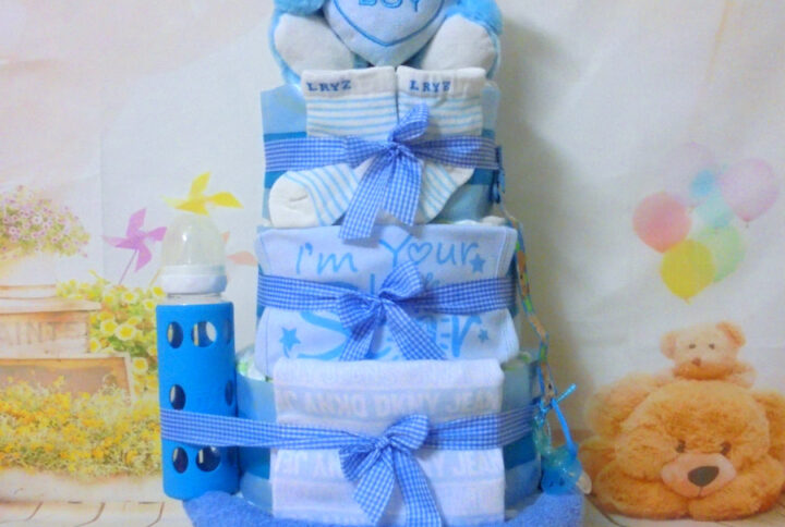 VIP dkny 4όροφη μωρότουρτα για αγόρι