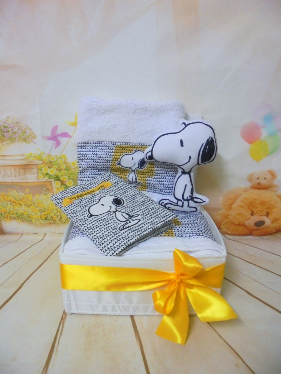 baby-gift-box-Snoopy-towels.jpg