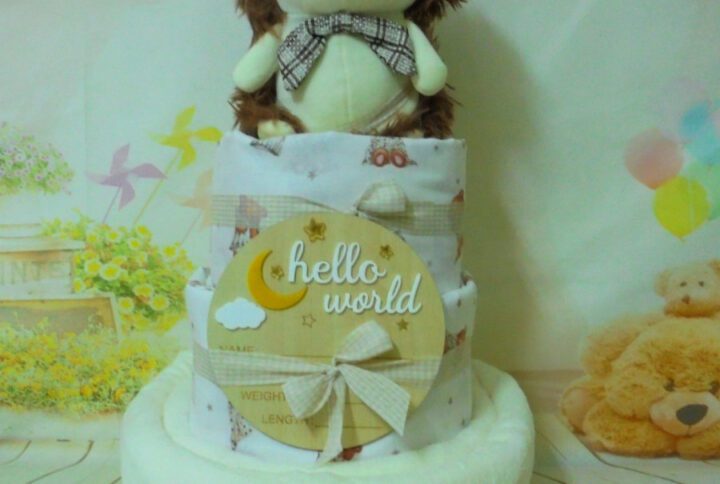 Hello world 3όροφη μωρότουρτα (unisex)