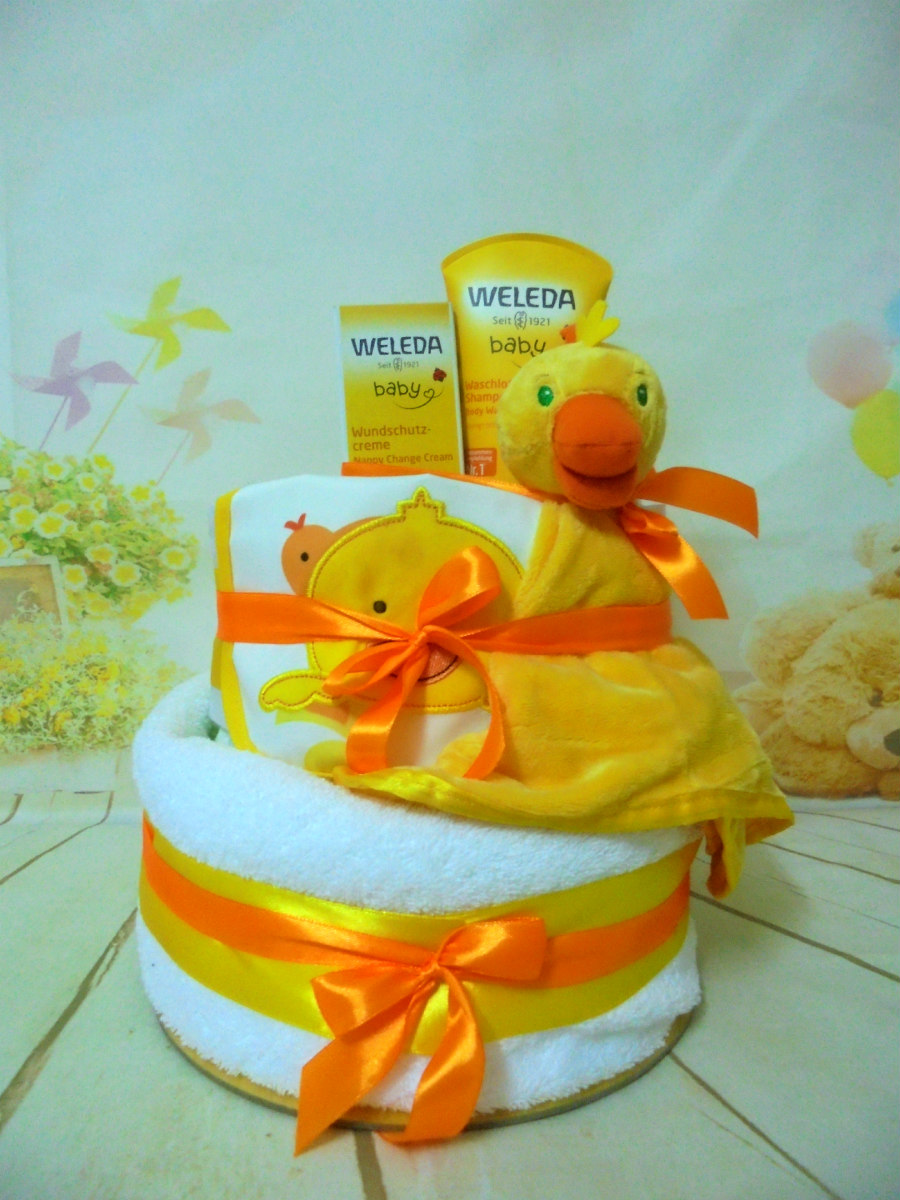 Baby duck Weleda diaper cake 2όροφη μωρότουρτα