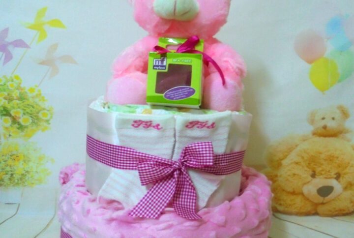 Pink baby love 2όροφη μωρότουρτα