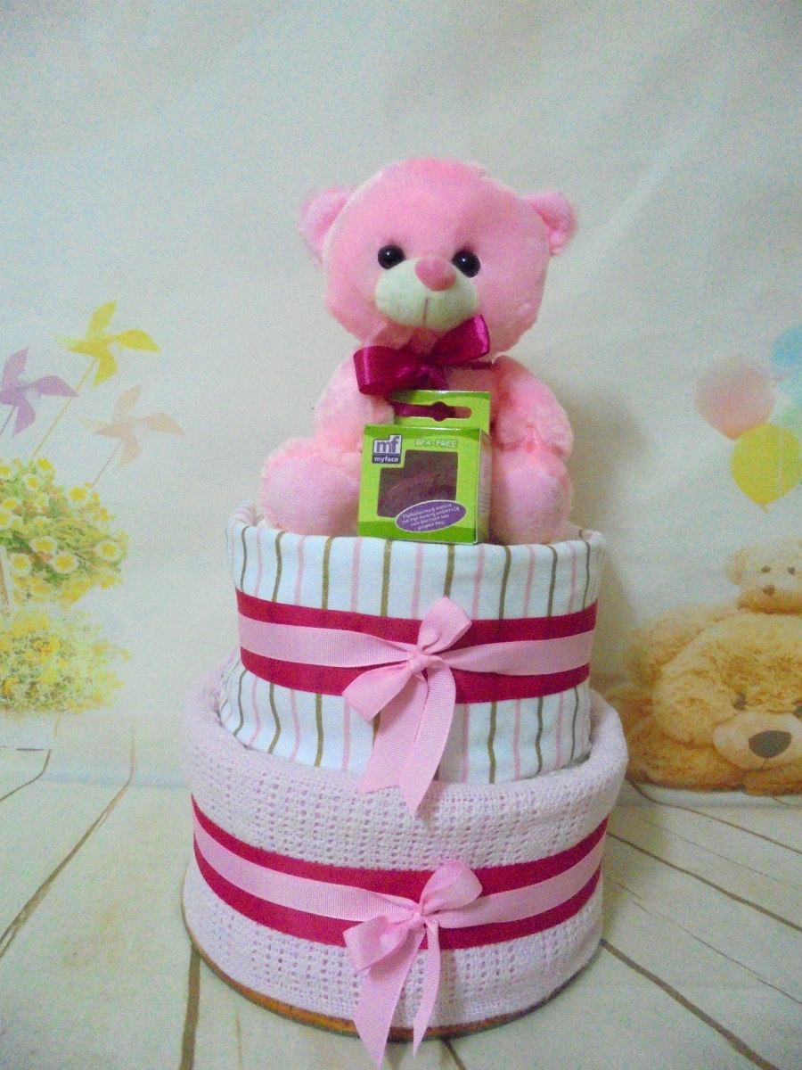 Cute baby pink 2όροφη μωρότουρτα