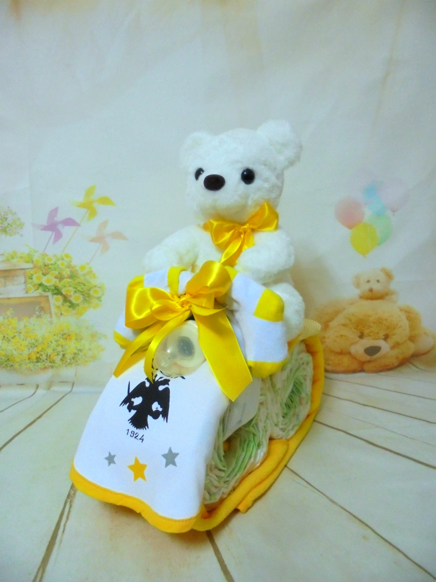 Μηχανάκι από πάνες ΑΕΚ (2)