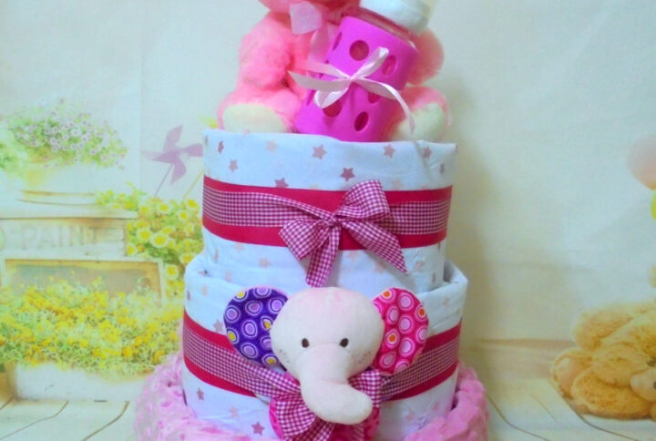 welcome little girl 3όροφη μωρότουρτα